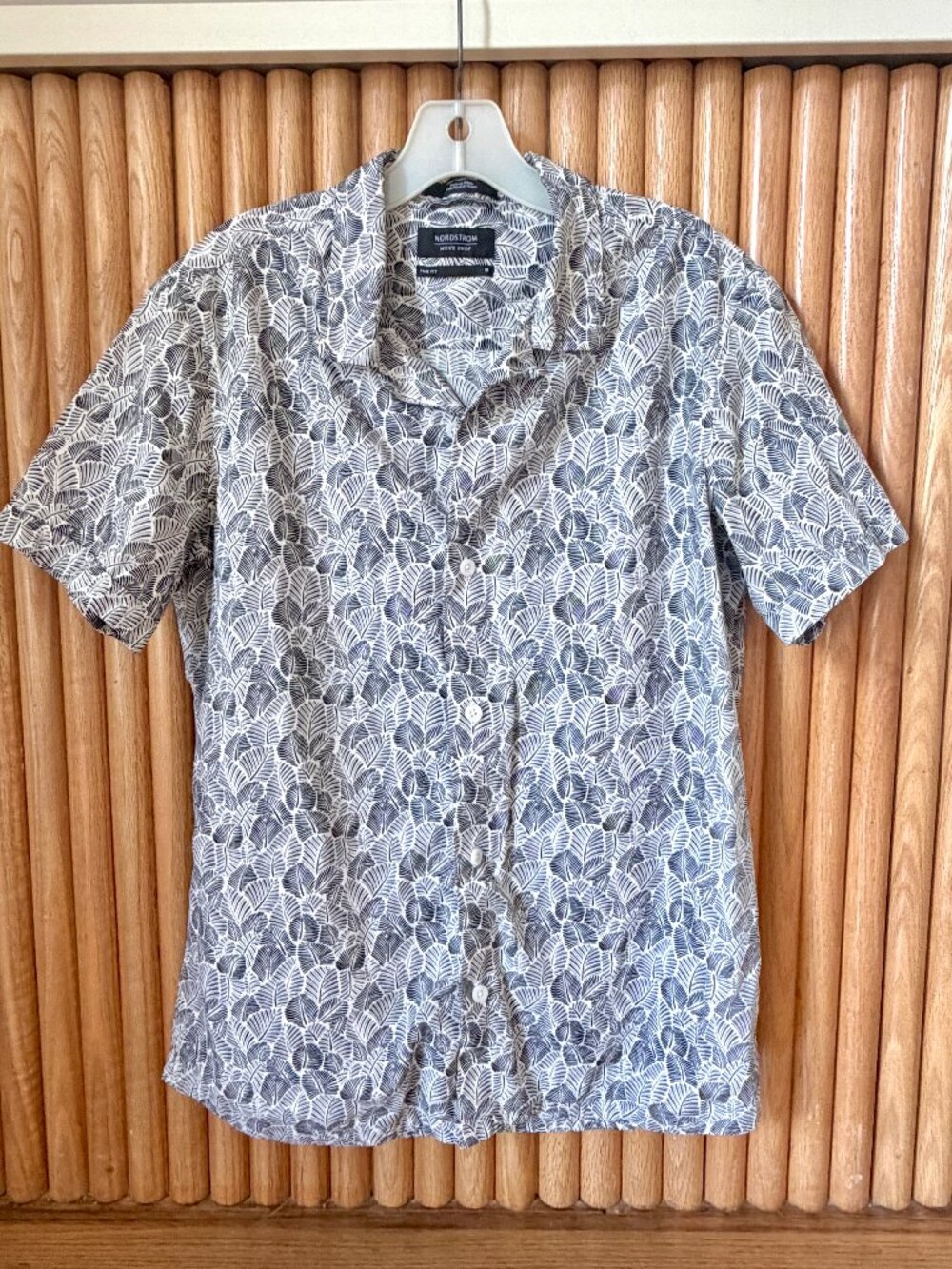 NORDSTROM Men’s Trim Fit Tropical Leaf Print Hawaiian Button Up Shirt Medium
